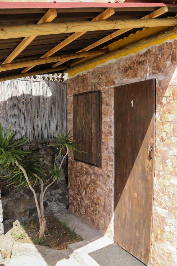 B&B Amigos De La Naturaleza Las Manchas  Exterior photo